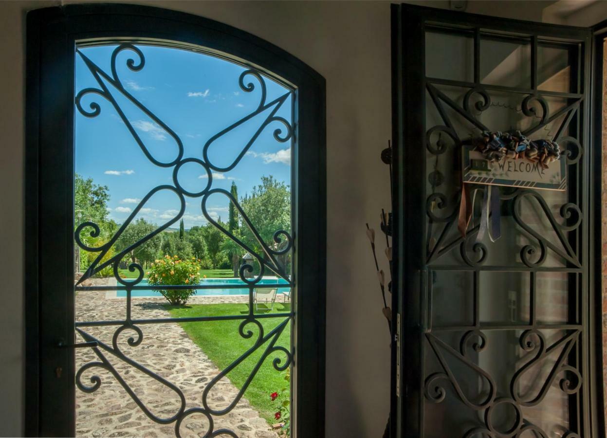 Casa Viale Dei Cipressi Villa Совичиле Екстериор снимка